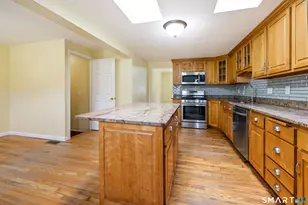 1195 New Britain Ave, West Hartford, CT 06110 - Photo 9