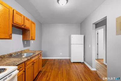 38 Beacon Street #38B1, Hartford, CT 06053 - Photo 1