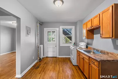 38 Beacon Street #38B1, Hartford, CT 06053 - Photo 3
