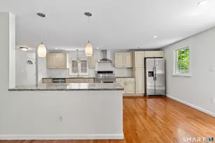 137 Brewster Rd, West Hartford, CT 06117 - Photo 9