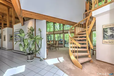 961 Green Circle, Orange, CT 06477 - Photo 7