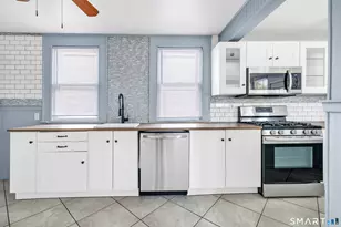 6 Alfred Ct, Stratford, CT 06615 - Photo 11