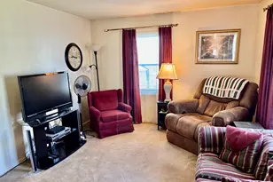 115 Hayestown Rd, Danbury, CT 06811 - Photo 7