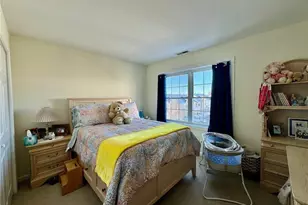 4003 Hancock Dr, Danbury, CT 06811 - Photo 7