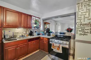 391 Park St, Bristol, CT 06010 - Photo 15