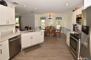 30 Michael Ln, Suffield, CT 06078 - Photo 5