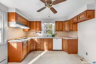 27 Valley Rd, Shelton, CT 06484 - Photo 9