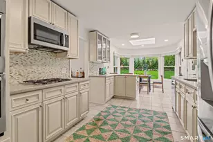 147 Berrian Rd, Stamford, CT 06905 - Photo 15