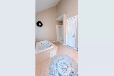 1130 Hanover Avenue, Meriden, CT 06451 - Photo 13
