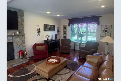 37 Oakwood Lane, Hamden, CT 06518 - Photo 11