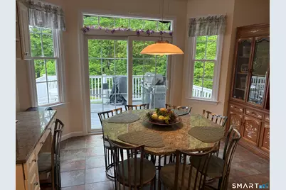 37 Oakwood Lane, Hamden, CT 06518 - Photo 5