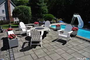 37 Oakwood Ln, Hamden, CT 06518 - Photo 33
