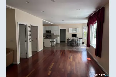 37 Oakwood Lane, Hamden, CT 06518 - Photo 7