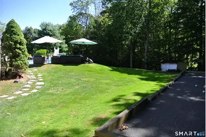 37 Oakwood Lane, Hamden, CT 06518 - Photo 33