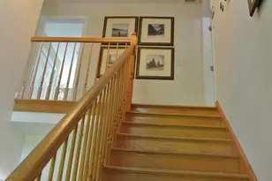 37 Oakwood Ln, Hamden, CT 06518 - Photo 15