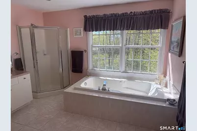 37 Oakwood Lane, Hamden, CT 06518 - Photo 21