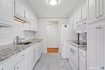 891 Farmington Avenue #5F, West Hartford, CT 06119 - Photo 15