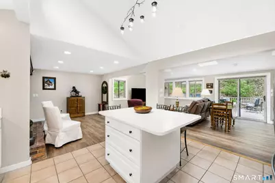 14 Northgate, Simsbury, CT 06070 - Photo 5