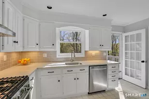 9 Academy Rd, Trumbull, CT 06611 - Photo 7