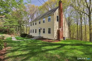 9 Academy Rd, Trumbull, CT 06611 - Photo 3