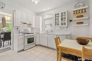 24 Pepper Bush Ln, Newington, CT 06111 - Photo 11