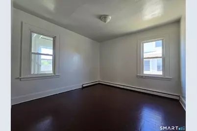 125 Hollister Avenue, Bridgeport, CT 06607 - Photo 11