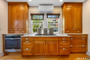 65 Auburn Rd, West Hartford, CT 06119 - Photo 9