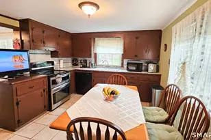 384 Long Hill Rd, South Windsor, CT 06074 - Photo 17