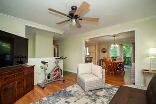 82 Wilcox Rd, Middletown, CT 06457 - Photo 13