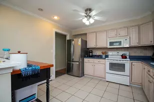 82 Wilcox Rd, Middletown, CT 06457 - Photo 21