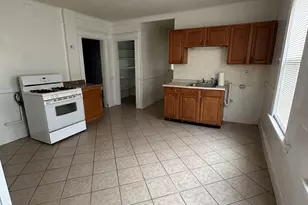 60 Poplar St, Waterbury, CT 06708 - Photo 7