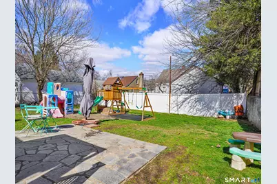 838 Ruth Street, Bridgeport, CT 06606 - Photo 17
