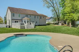 33 Stone Wall Dr, Stamford, CT 06905 - Photo 3
