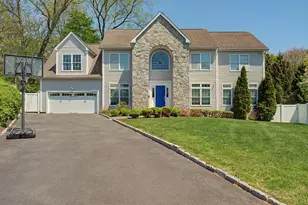 33 Stone Wall Dr, Stamford, CT 06905 - Photo 1
