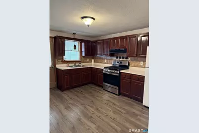 54 Roosevelt Street #2nd Floor, Hartford, CT 06114 - Photo 3