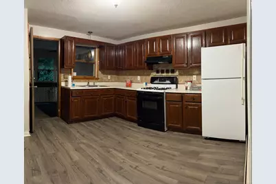 54 Roosevelt Street #2nd Floor, Hartford, CT 06114 - Photo 3