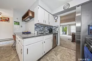 75 Hunter Ct, Torrington, CT 06790 - Photo 7