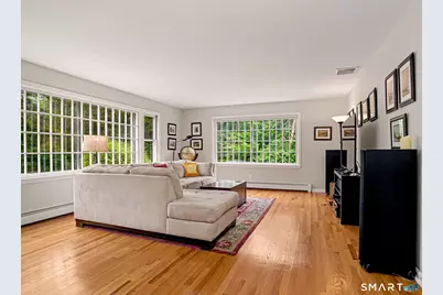 49 Mollbrook Drive, Wilton, CT 06897 - Photo 15