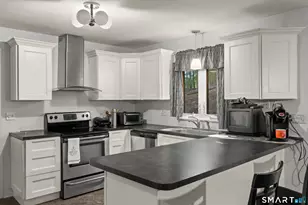 295 Stevenson Rd, New Haven, CT 06515 - Photo 11