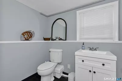 10 Lin Sal Street, Windsor Locks, CT 06096 - Photo 17