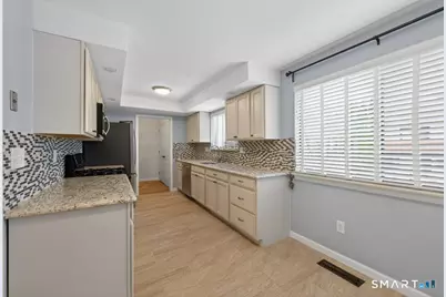 175 Beacon Hill Common #175, Beacon Falls, CT 06403 - Photo 3
