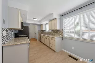 175 Beacon Hill Common, Beacon Falls, CT 06403 - Photo 3