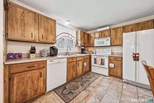 39 Marita Dr, Waterbury, CT 06705 - Photo 13