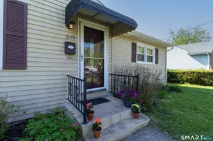 30 Hopkins Dr, New Haven, CT 06512 - Photo 3
