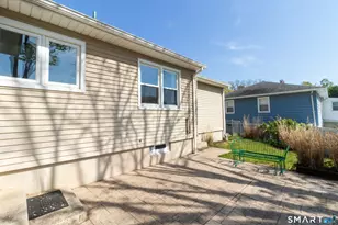30 Hopkins Dr, New Haven, CT 06512 - Photo 23