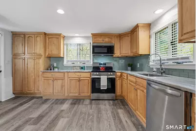 59 Thornbush Road, Wethersfield, CT 06109 - Photo 3