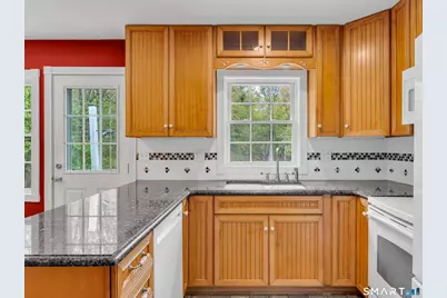 229 Johnson Road, Hamden, CT 06518 - Photo 7