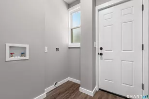 149 Shelton St, Bridgeport, CT 06608 - Photo 15