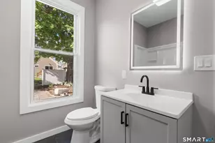 149 Shelton St, Bridgeport, CT 06608 - Photo 21