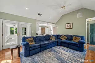 207 Grassy Hill Rd, Woodbury, CT 06798 - Photo 15